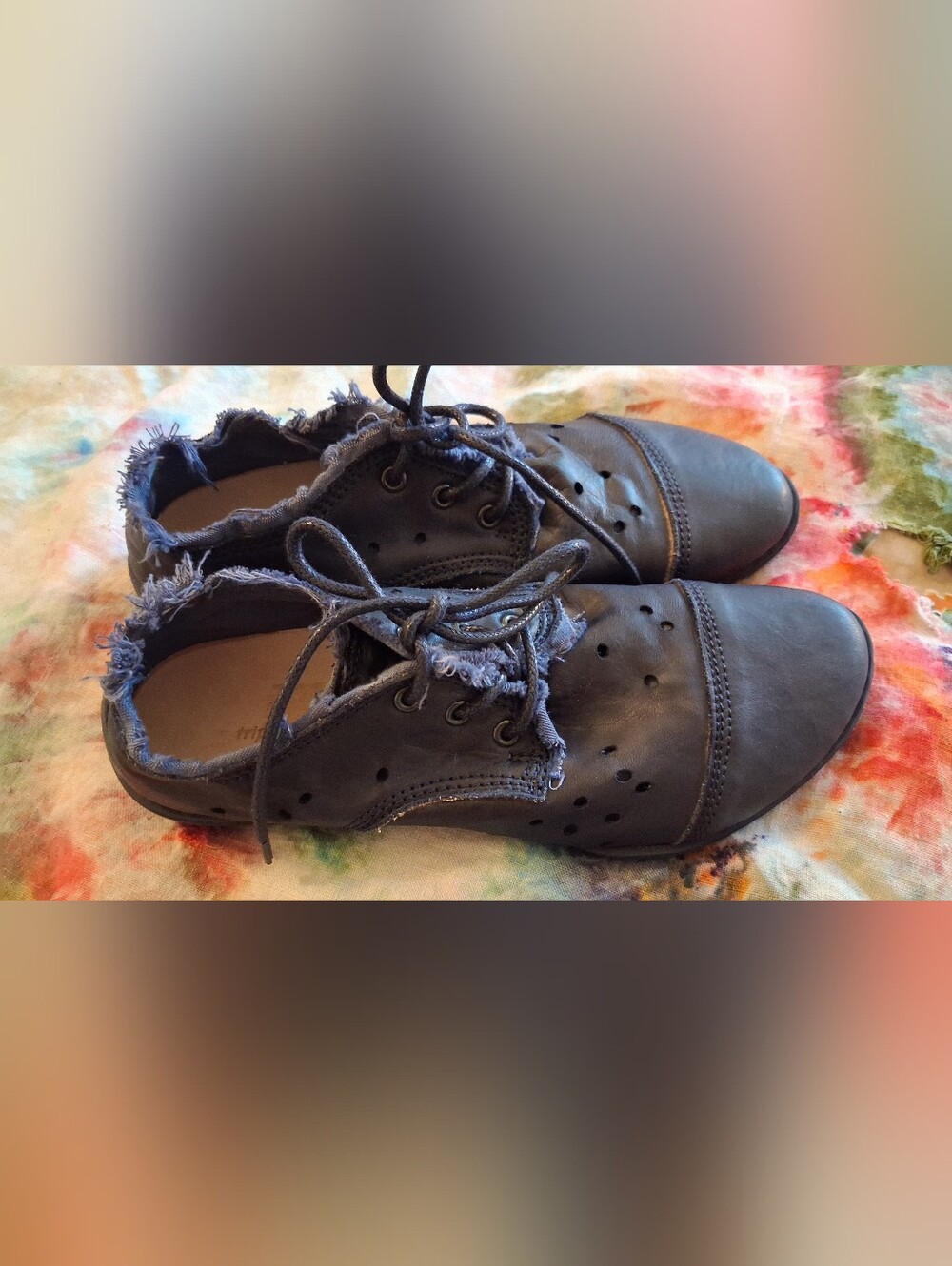 Women's Distressed Lace-Up Casual Shoes